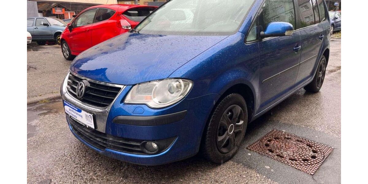 VW Touran 323.500 km 2.795 &euro; Altensteig 72213