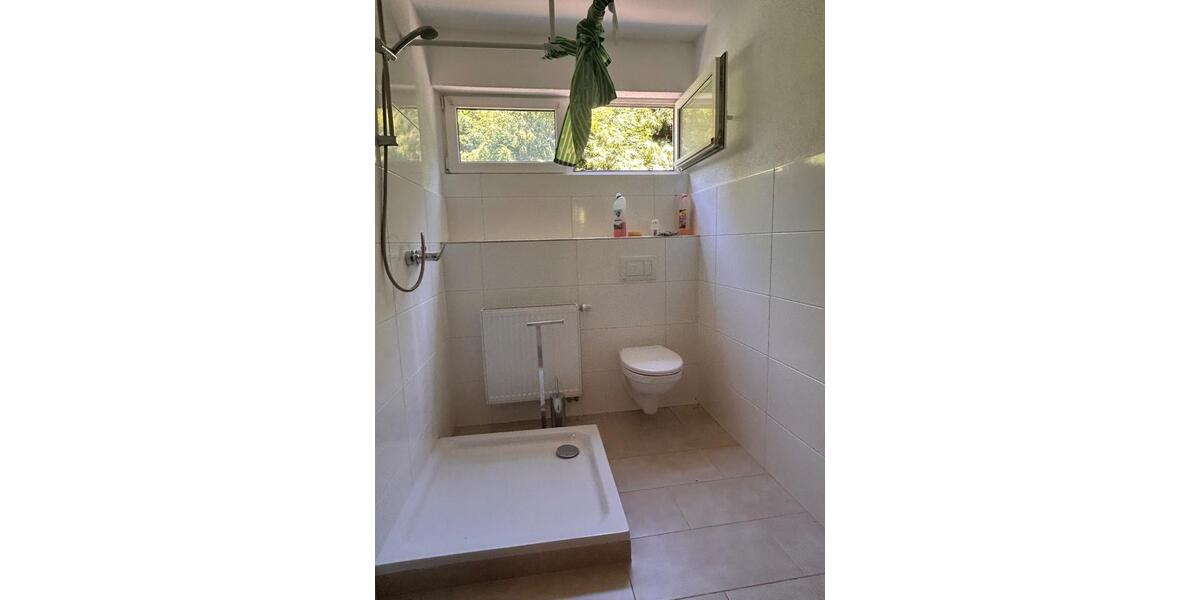 Einfamilienhaus Kastellaun - 7 Zimmer, 215 m&sup2;, 325.000&euro; | Angebot:27023901