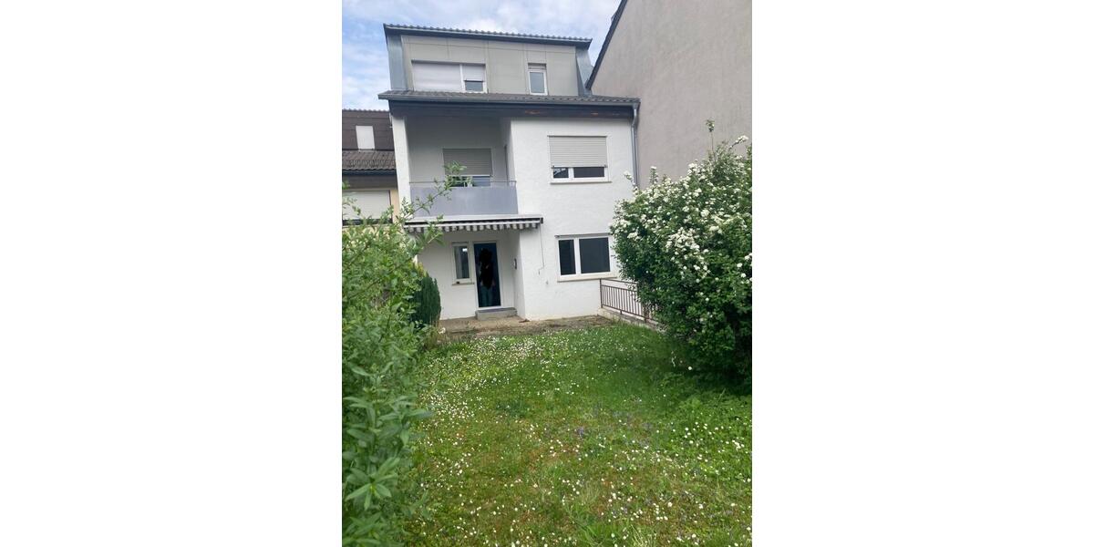 Reihenhaus Ditzingen - 5 Zimmer, 160 m&sup2;, 1.100&euro; | Angebot:26618244