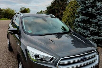 Ford Kuga 116.000 km 16.000 € Plüderhausen 73655