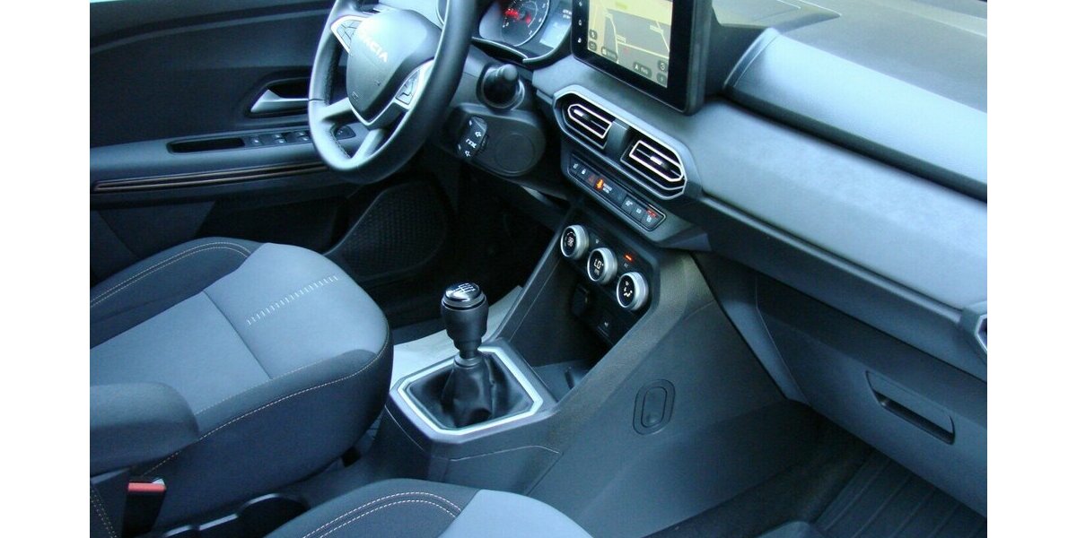 Dacia Jogger 1.0TCe 110 Extreme+ LED 7Sitzer Totwinkel 42.652 km 18.980 &euro; Falkensee 14612