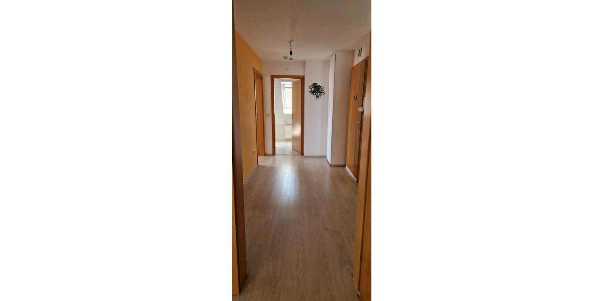 Dachgeschoßwohnung Ehningen - 3 Zimmer, 83 m&sup2;, 375.000&euro; | Angebot:25308752