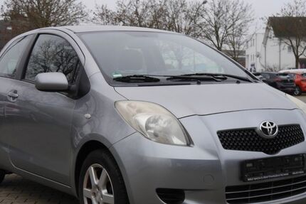 Toyota Yaris 120.000 km 2.890 &euro; Planegg 82152