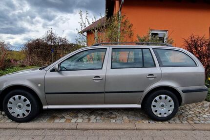 Skoda Octavia 212.000 km 1.495 &euro; Bad Blankenburg 07422