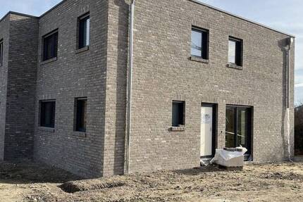 Haus Fürstenau - 4 Zimmer, 120 m&sup2;, 365.000&euro; | Angebot:23958931