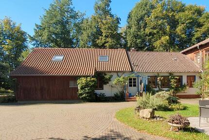 Haus Coppenbrügge - 6 Zimmer, 180 m&sup2;, 970&euro; | Angebot:27610277