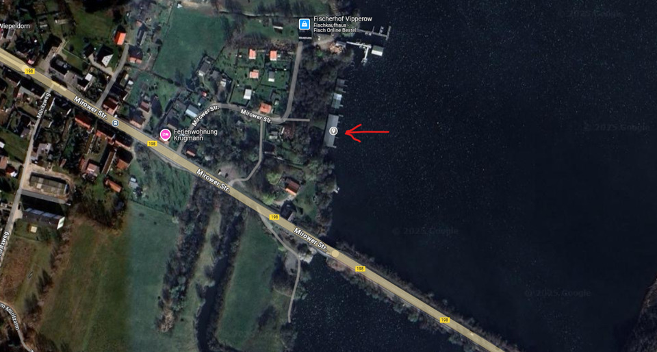 Müritz Bootsschuppen in Top Lage zu vermieten Vipperow Bootsbox
