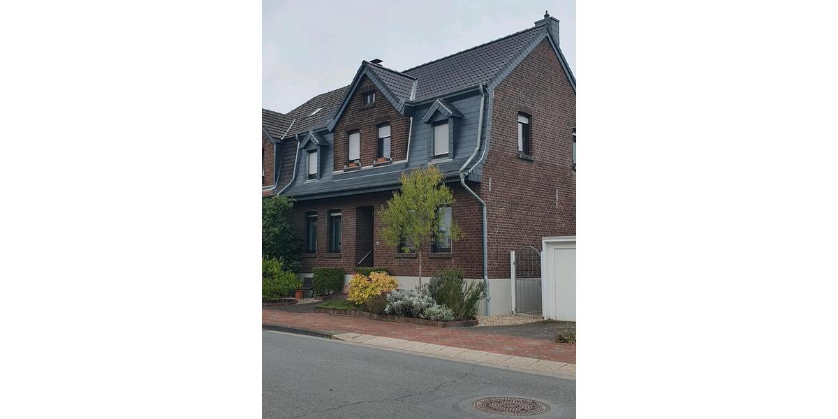 Doppelhaushälfte Krefeld Hülser Berg - 5 Zimmer, 151 m&sup2;, 1.900&euro; | Angebot:25045889