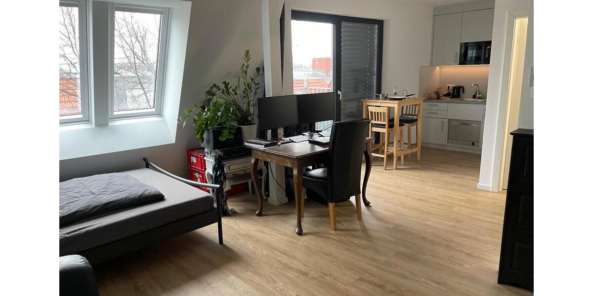 Stilvolle 1-Zimmer-DG-Wohnung (Neubau 2025) mit Balkon – FHain 1 zimmer