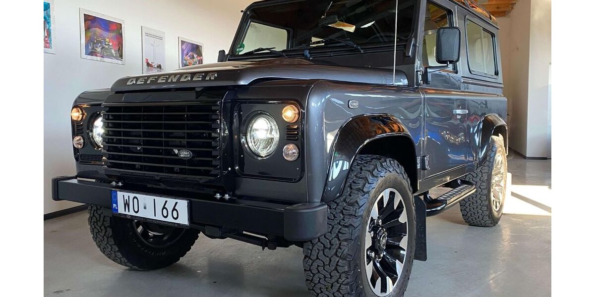 Land Rover Defender 12.850 km 239.000 &euro; Südkirchen 59394