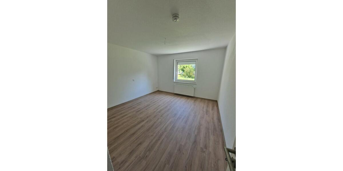 Etagenwohnung Dillenburg Manderbach - 4 Zimmer, 100 m&sup2;, 900&euro; | Angebot:26296788