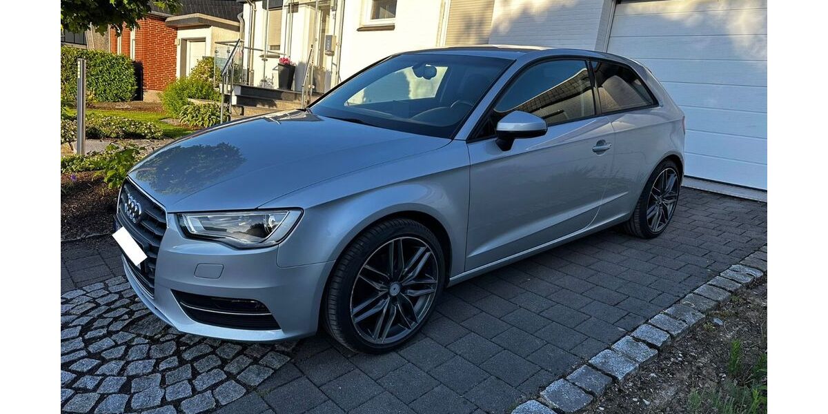 Audi A3 15.729 km 11.900 &euro; Warstein 59581