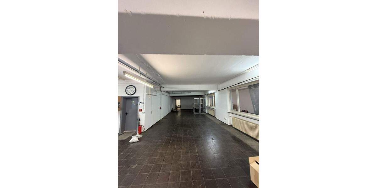 Gewerbefläche mit Rolltor & Starkstrom - Hemer-Deilinghofen zimmer