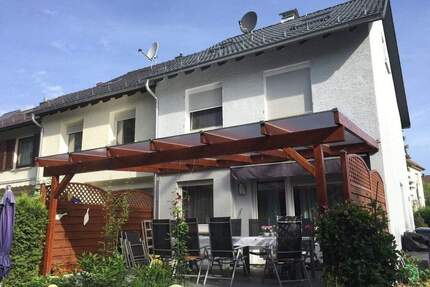 Haus Neuhausen - 4 Zimmer, 125 m&sup2;, 560.000&euro; | Angebot:25355721