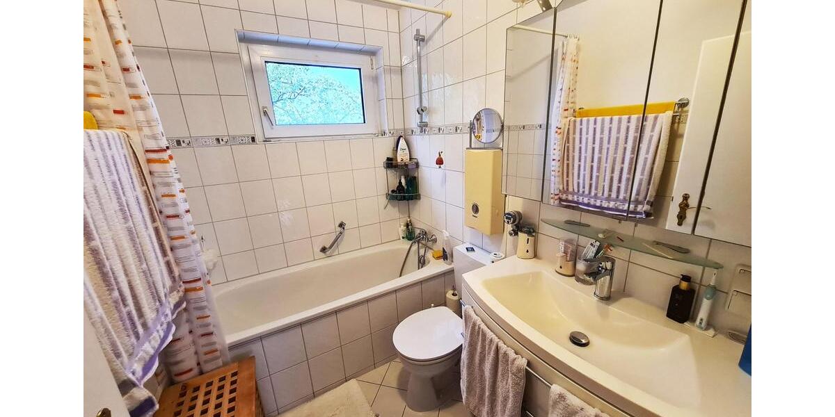Etagenwohnung Köln Porz - 2.5 Zimmer, 64 m&sup2;, 180.000&euro; | Angebot:26692532