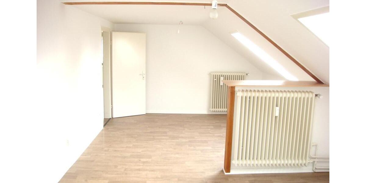 Dachgeschoßwohnung Uetze - 3 Zimmer, 80 m&sup2;, 495&euro; | Angebot:26262140