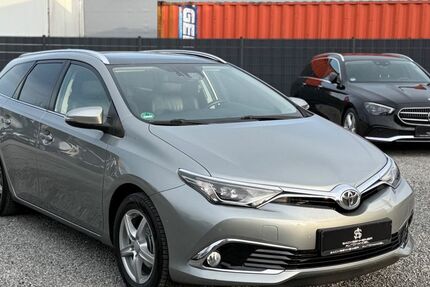 Toyota Auris 112.000 km 11.499 &euro; Sachsenheim 74343