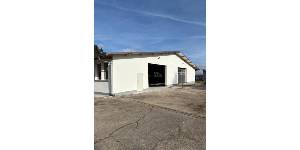 Gewerbehalle Lager Werkstatt Stellplatz Stockach zimmer