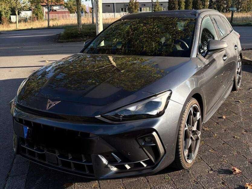 Cupra Leon 16.700 km 33.500 € Bottrop 46240