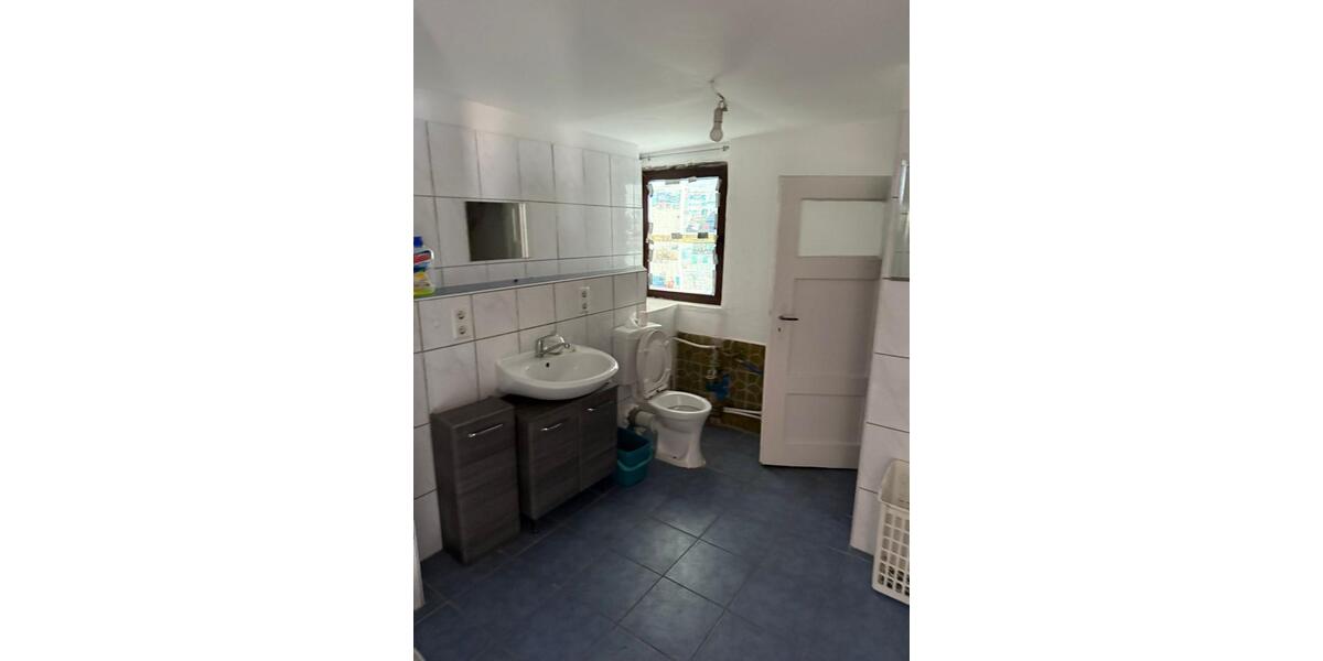 Einfamilienhaus Niederzier - 9 Zimmer, 270 m&sup2;, 170.000&euro; | Angebot:24506455