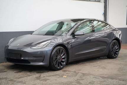 Tesla Model 3 66.970 km 30.950 &euro; Mönchengladbach 41236