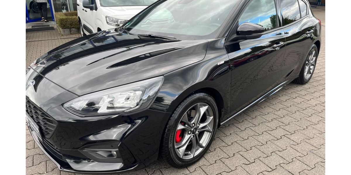 Ford Focus 99.132 km 17.497 &euro; Wipperfürth 51688