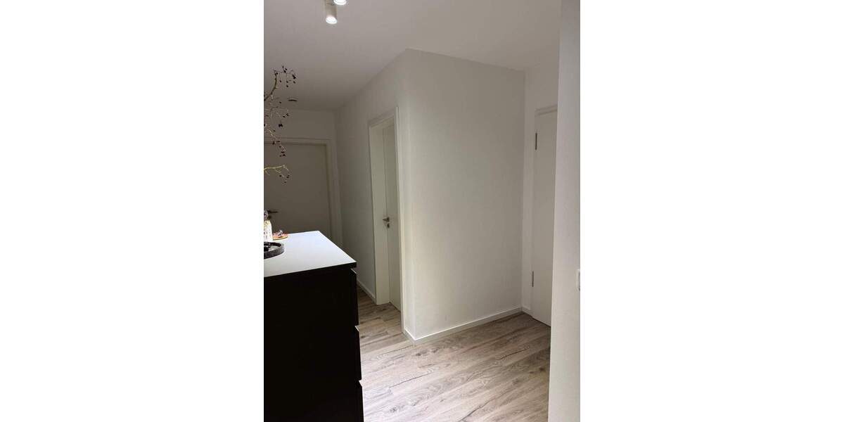 helle drei-Zimmer-Wohnung mit Balkon, Keller und Tiefgaragenstellplatz 3 zimmer