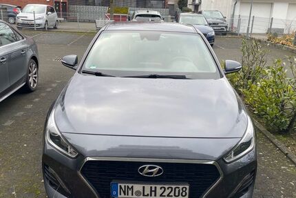 Hyundai i30 182.000 km 8.700 &euro; Neu-Isenburg 63263