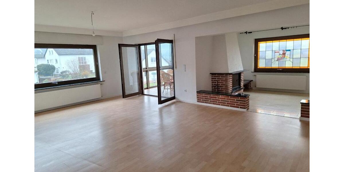 Etagenwohnung Solms - 3.5 Zimmer, 125 m&sup2;, 1.000&euro; | Angebot:26314672