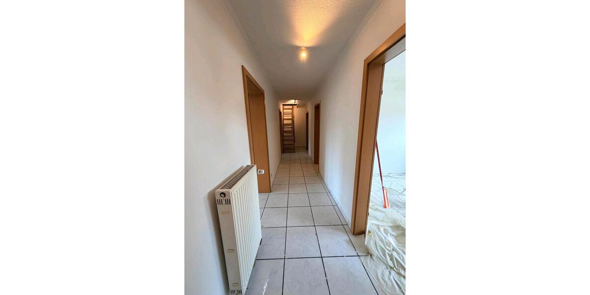 Etagenwohnung Burgwedel - 3 Zimmer, 105 m&sup2;, 980&euro; | Angebot:26137759