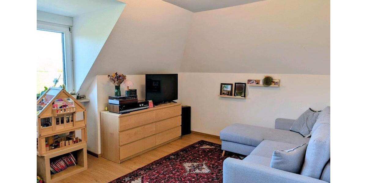 Dachgeschoßwohnung Wehrheim - 3 Zimmer, 68 m&sup2;, 850&euro; | Angebot:26330030