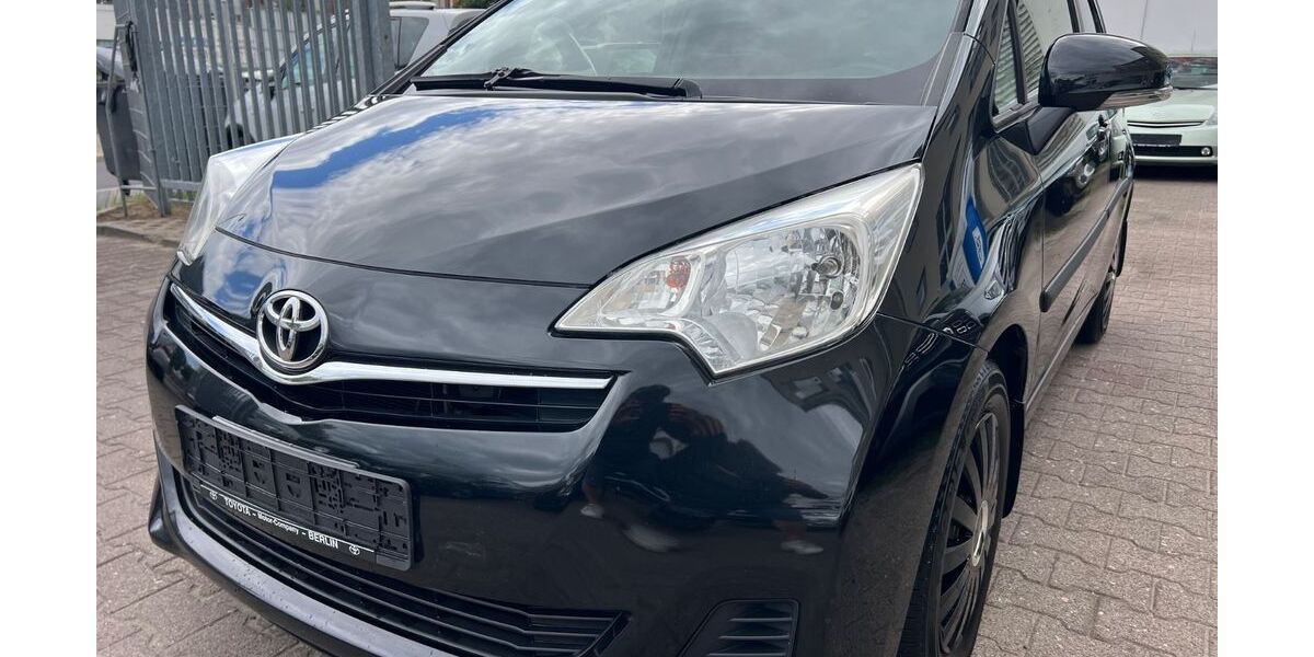 Toyota Verso-S 130.000 km 5.390 &euro; Berlin 13581