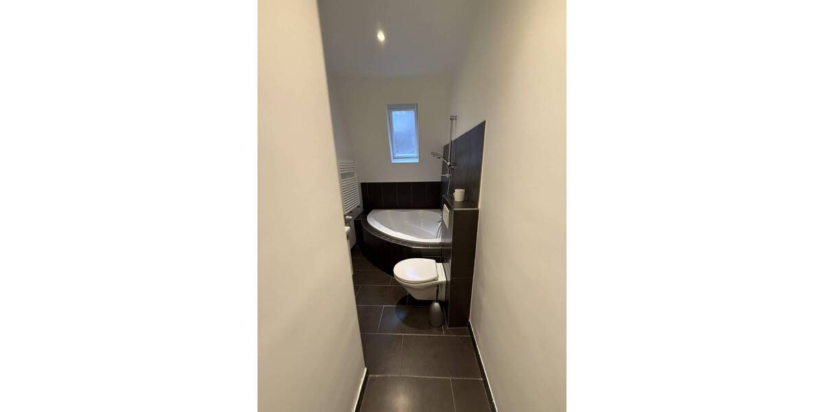 Mehrfamilienhaus, Wohnhaus Wiesbaden Klarenthal - 2 Zimmer, 59 m&sup2;, 818&euro; | Angebot:26411714