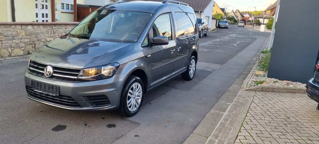 VW Caddy 93.300 km 18.990 € Stammheim 97509