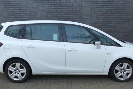Opel Zafira 171.000 km 10.998 € Hannover 30179