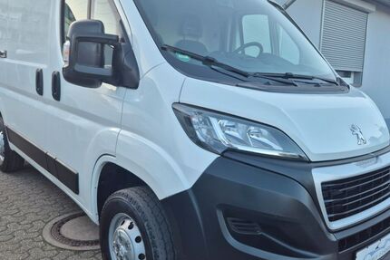 Peugeot Boxer 118.000 km 12.750 &euro; Düsseldorf 40591