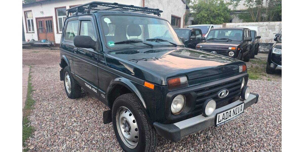Lada Taiga 103.000 km 9.300 &euro; Waltershausen 99880