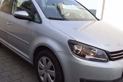 VW Touran 88.355 km 6.990 &euro; Saarbrücken 66117