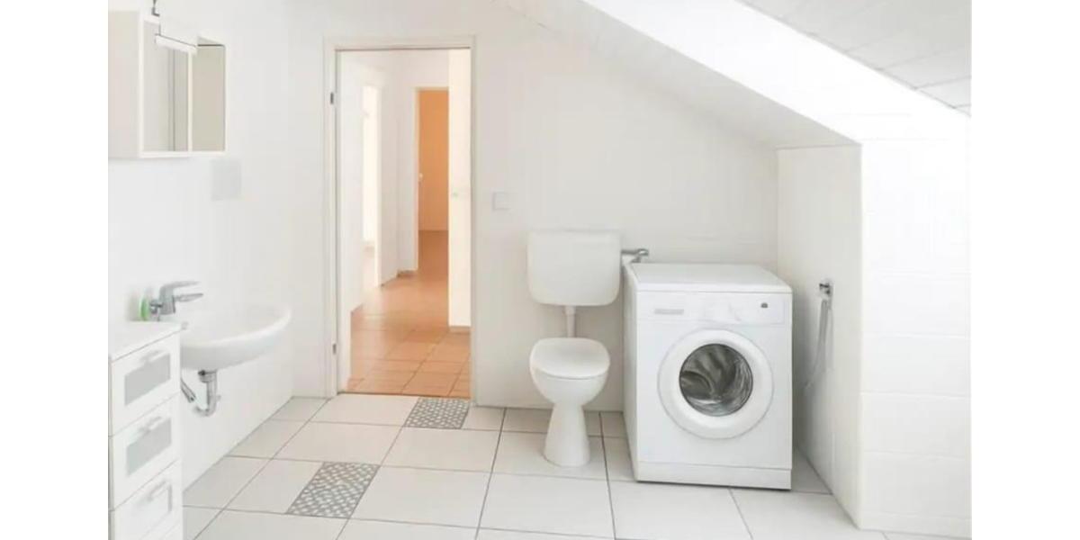 Dachgeschoßwohnung Duisburg Ruhrort - 4 Zimmer, 97 m&sup2;, 164.000&euro; | Angebot:24563678