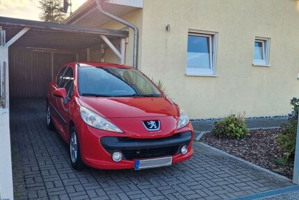 Peugeot 207 139.600 km 2.999 &euro; Lübeck 23558