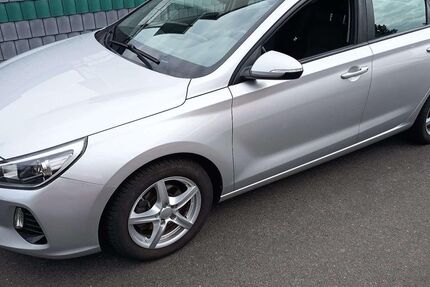 Hyundai i30 76.800 km 10.980 &euro; Koblenz 56070
