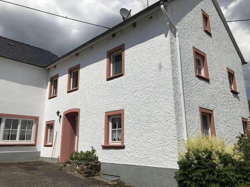 Haus zum Kaufen in Üxheim 135.000 € 146 m²