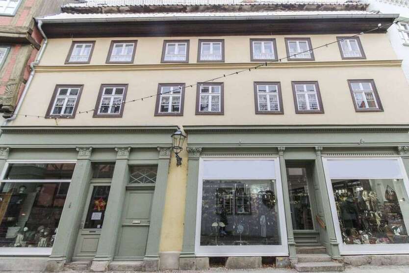 Haus zum Kaufen in Quedlinburg 450.000 € 425.86 m²