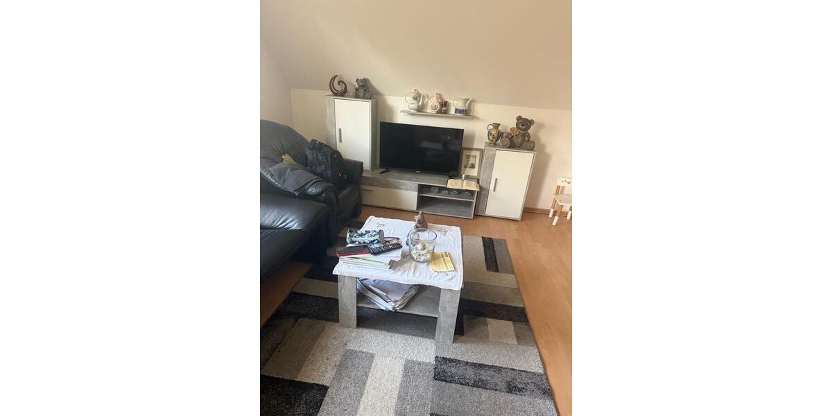 Dachgeschoßwohnung Friedeburg - 3 Zimmer, 80 m&sup2;, 600&euro; | Angebot:26347980