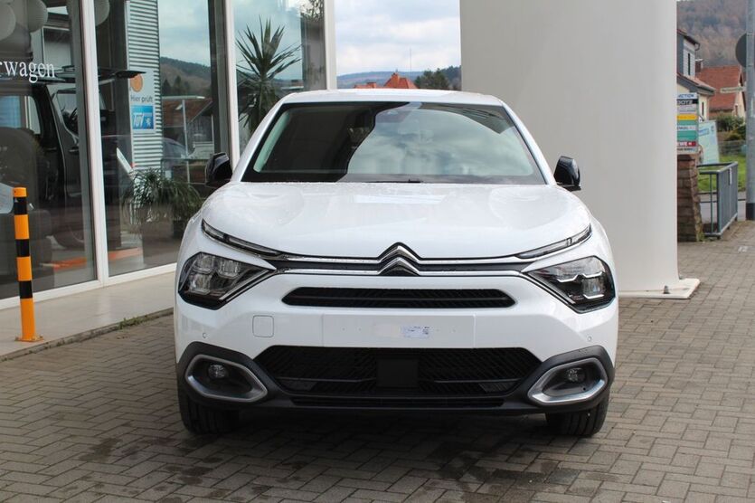 Citroen ë-C4 8.000 km 31.900 € Bad Orb 63619