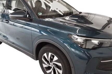 VW Tiguan 22.437 km 32.480 € Frankfurt 60326