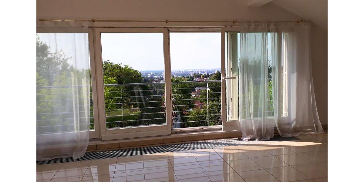Penthouse-Wohnung mit großzügiger Dachterrasse und traumhaften Blick über Heilbronn 4 zimmer