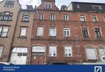 Alle Wohnungen sofort frei! Teilsaniertes Jugendstilhaus mit 4 Parteien-zentrumsnah
