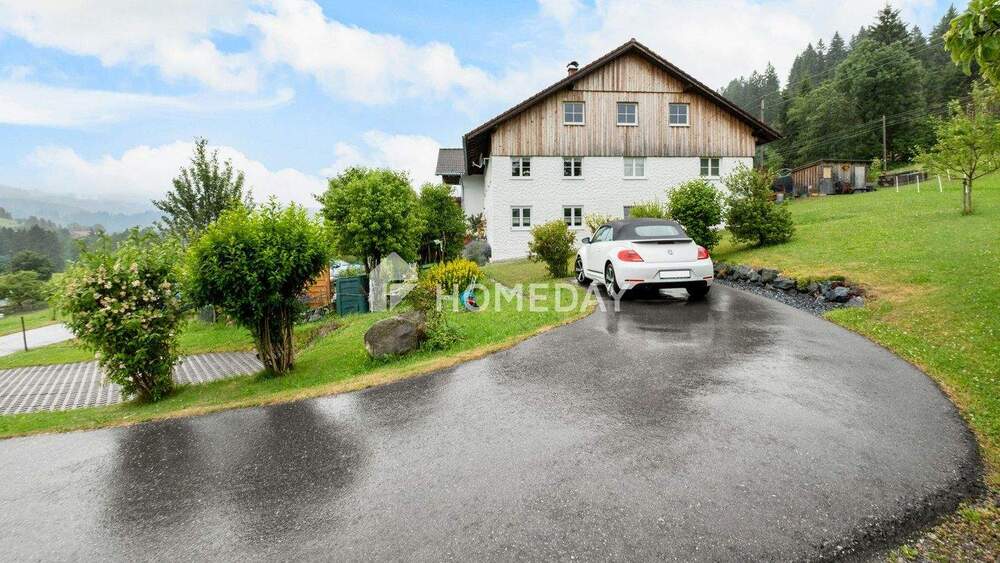 Lichtdurchflutete Vier-Zimmer-Wohnung mit ländlichem Flair und Weitblick 4 zimmer