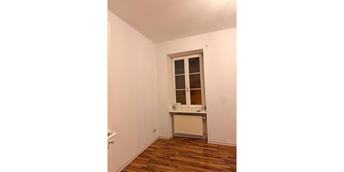 Etagenwohnung Heusweiler - 4 Zimmer, 100 m&sup2;, 1.000&euro; | Angebot:26432673